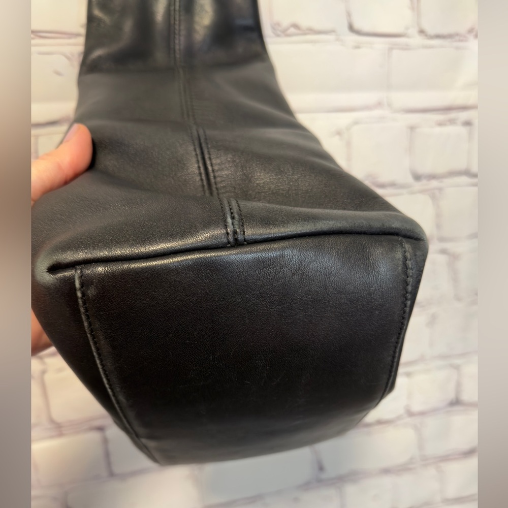 Vintage Coach Legacy black leather drawstring bucket bag - Picture 3 of 11